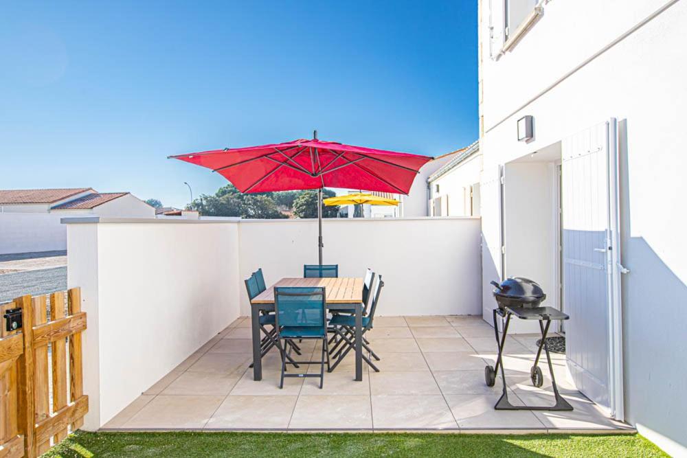 Le Commodore Maison Avec Piscine/parking/wifi/plages 5kms Ferienhaus