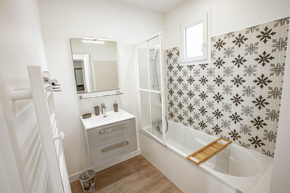 Ferienhaus Le Commodore Maison Avec Piscine/parking/wifi/plages 5kms *